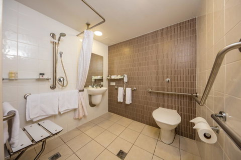 DoubleTree By Hilton Cairns - Accommodation ACT 34