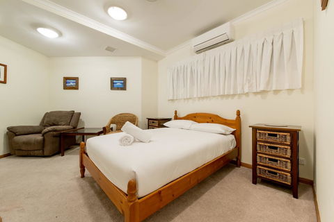 Paradise Penthouse At Waves - Airlie Beach - Accommodation ACT 14
