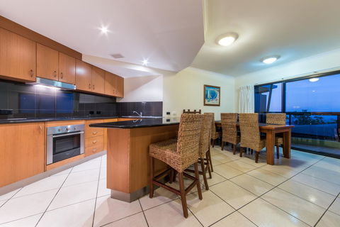 Paradise Penthouse At Waves - Airlie Beach - Accommodation ACT 4