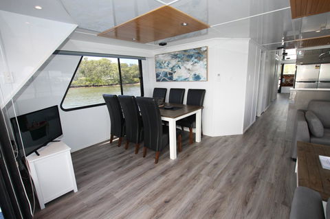 Coomera Houseboats - Accommodation ACT 36