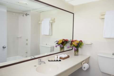 The Benson Hotel - Accommodation ACT 14