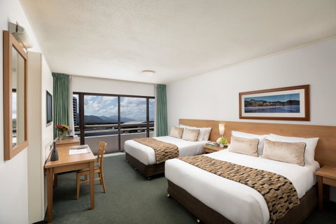 The Benson Hotel - Accommodation ACT 6