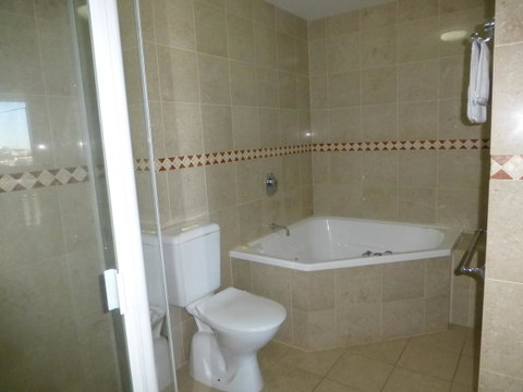The Oasis Apartments - Accommodation ACT 19