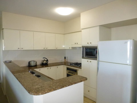 The Oasis Apartments - Accommodation ACT 16