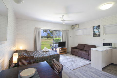 Regency Waterfront Noosa - Accommodation ACT 3
