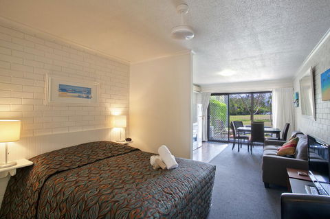 Regency Waterfront Noosa - Accommodation ACT 10