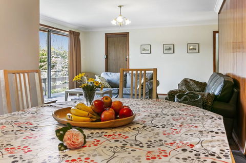 Wentworth Rose - Accommodation ACT 1