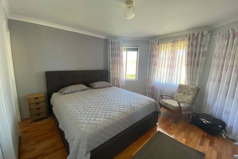 Whispering Palms - Accommodation ACT 2