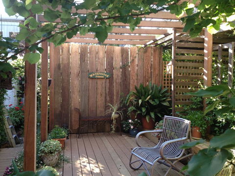 Whispering Pines Bed And Breakfast - Accommodation ACT 0