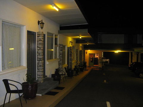White Manor Motel - Accommodation ACT 0