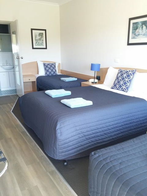 White Manor Motel - Accommodation ACT 2