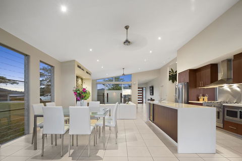 Whitsunday Views - Airlie Beach - Accommodation ACT 3