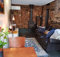 William Hunt's Retreat - Redwood Studio - Accommodation ACT