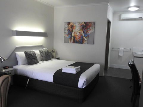 Wine Village Motor Inn - Accommodation ACT 1