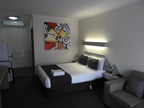 Wine Village Motor Inn - Accommodation ACT 3