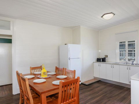 Yamba Pilot Cottage 2 - Pets Welcome - Close To Beach - Accommodation ACT 2
