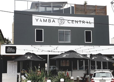 Yamba Central Hotel And Backpackers - Accommodation ACT 2