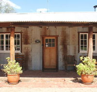 York Cottages and Burnley House - Accommodation ACT