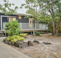 Currimundi Beach House - 1min to Currimundi Lake  Beach - Accommodation ACT