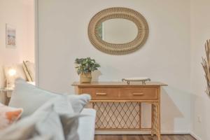 Currimundi Beach House - 1min To Currimundi Lake & Beach - Accommodation ACT 6