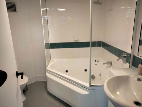 2BR 2Bath APARTMENT IN CITY CENTRE - Accommodation ACT 4