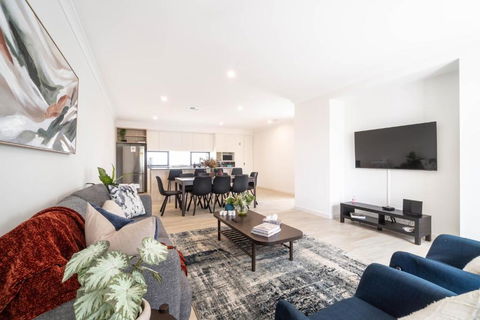 34 High End Quality Home - Glendalough - Sleeps 8 - Accommodation ACT 0