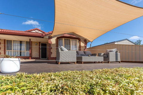 4 Pelican Court, Woodlane Mypolonga. - Accommodation ACT 0