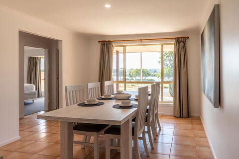 4 Pelican Court, Woodlane Mypolonga. - Accommodation ACT 2