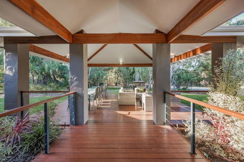 A Bush Utopia - Accommodation ACT 2