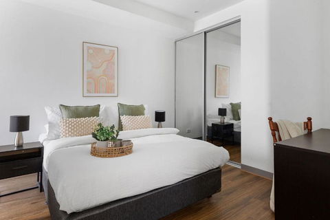 A Chic 2BR Apt Near Melbourne Uni FREE Parking - Accommodation ACT 3