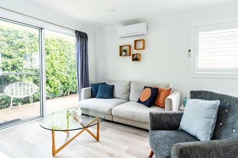A Chic Coastal Hideaway At Toowoon Bay Beach - Accommodation ACT 2