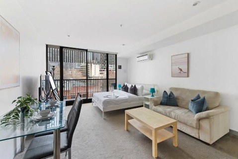 A Chic Studio Only A 4-min Walk To Victoria Market - Accommodation ACT 0