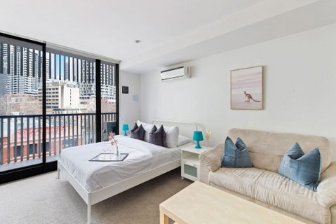 A Chic Studio Only A 4-min Walk To Victoria Market - Accommodation ACT 3