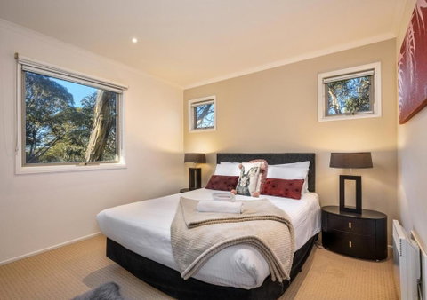 Alpenglow - Accommodation ACT 1
