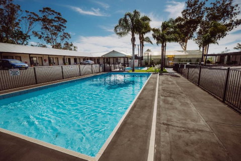 Artesian Spa Motel - Accommodation ACT 3