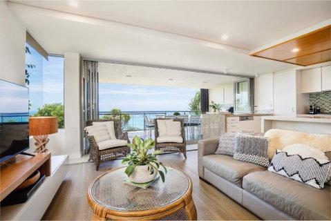 At Waves Unit 9 - Accommodation ACT 1