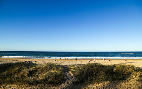 Pacific Regis Beachfront Holiday Apartments - Accommodation ACT 13
