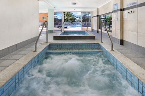 Pacific Regis Beachfront Holiday Apartments - Accommodation ACT 5