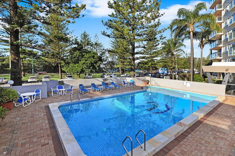 Pacific Regis Beachfront Holiday Apartments - Accommodation ACT 4