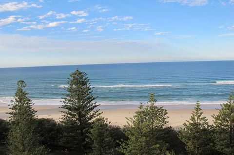 Pacific Regis Beachfront Holiday Apartments - Accommodation ACT 11