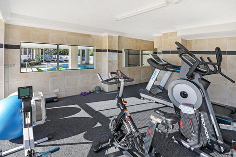 Pacific Regis Beachfront Holiday Apartments - Accommodation ACT 8