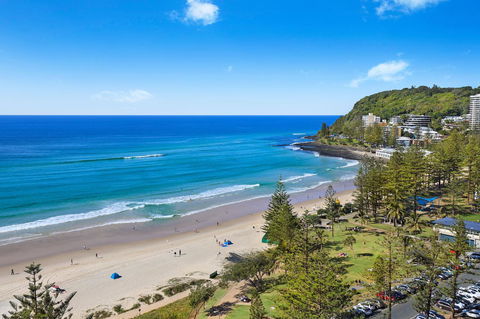 Pacific Regis Beachfront Holiday Apartments - Accommodation ACT 0