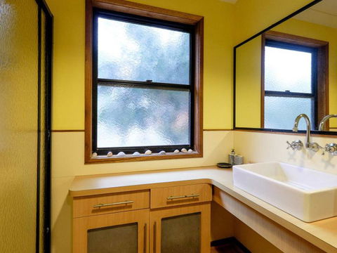 Five Bimba (Tractor House) - Accommodation ACT 14