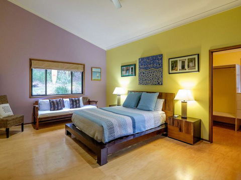 Five Bimba (Tractor House) - Accommodation ACT 7