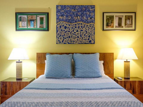 Five Bimba (Tractor House) - Accommodation ACT 5
