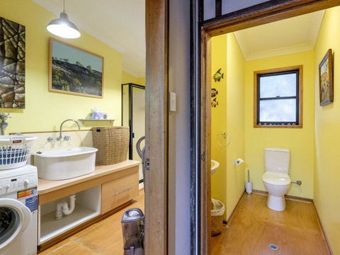 Five Bimba (Tractor House) - Accommodation ACT 15
