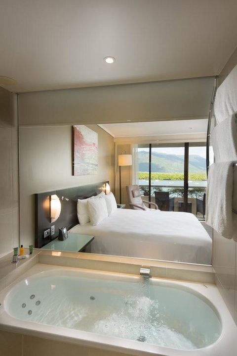 Hilton Cairns - Accommodation ACT 2