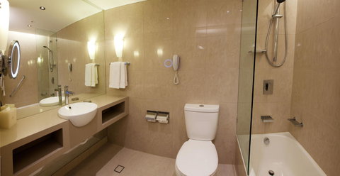 Hilton Cairns - Accommodation ACT 28