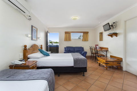 Glenmore Tavern - Accommodation ACT 12