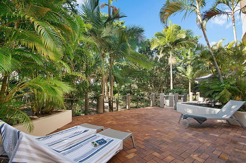 Beachcomber On The Spit - Accommodation ACT 5